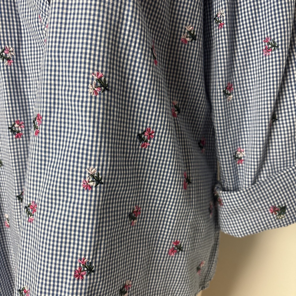 Talbots Shirt Womens L Blue Gingham Embroidered Floral Long Sleeve roll tab Top - Picture 4 of 9